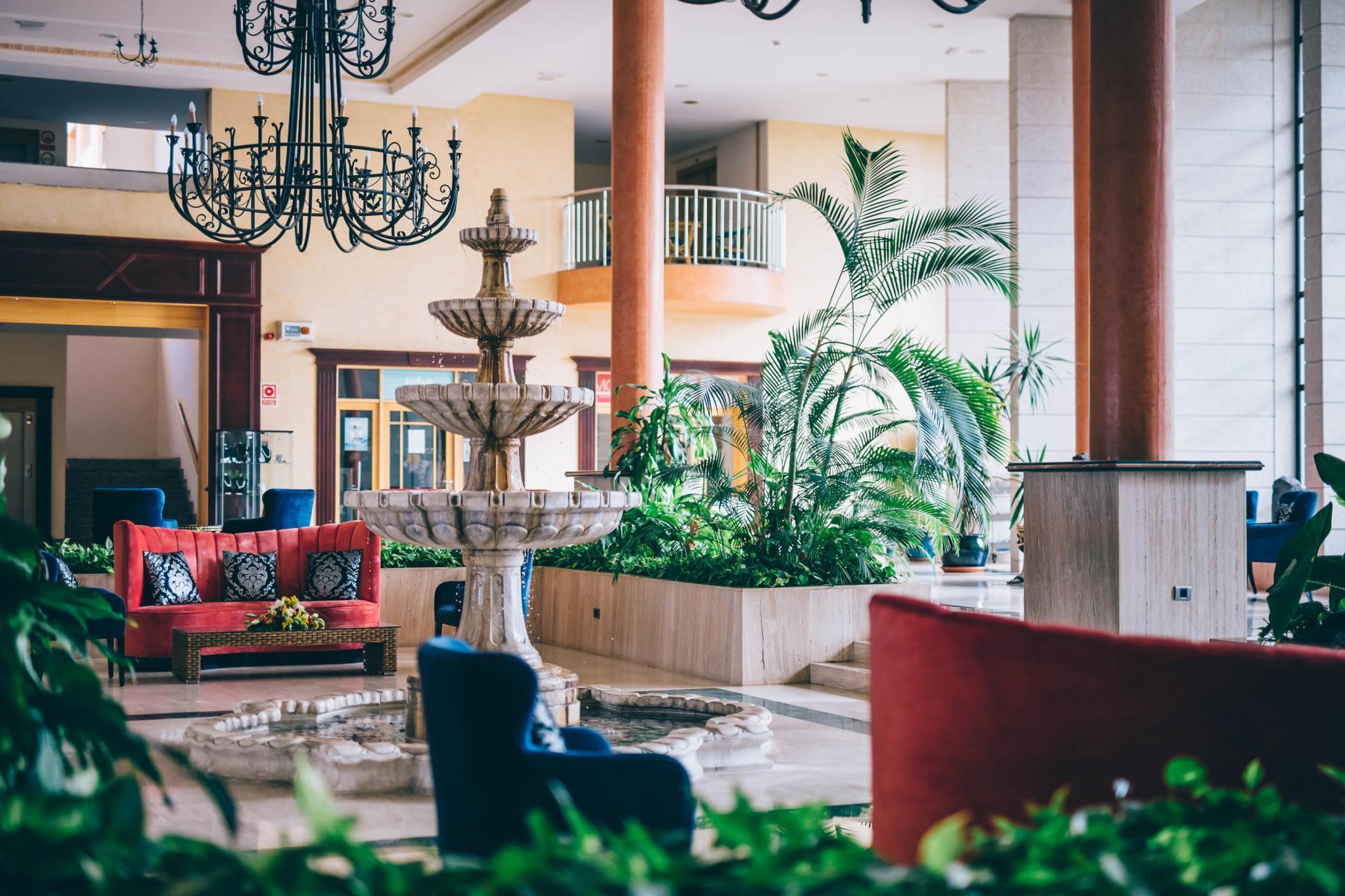 Grand Muthu Golf Plaza Hotel & Spa San Miguel de Abona Buitenkant foto The lobby of the hotel