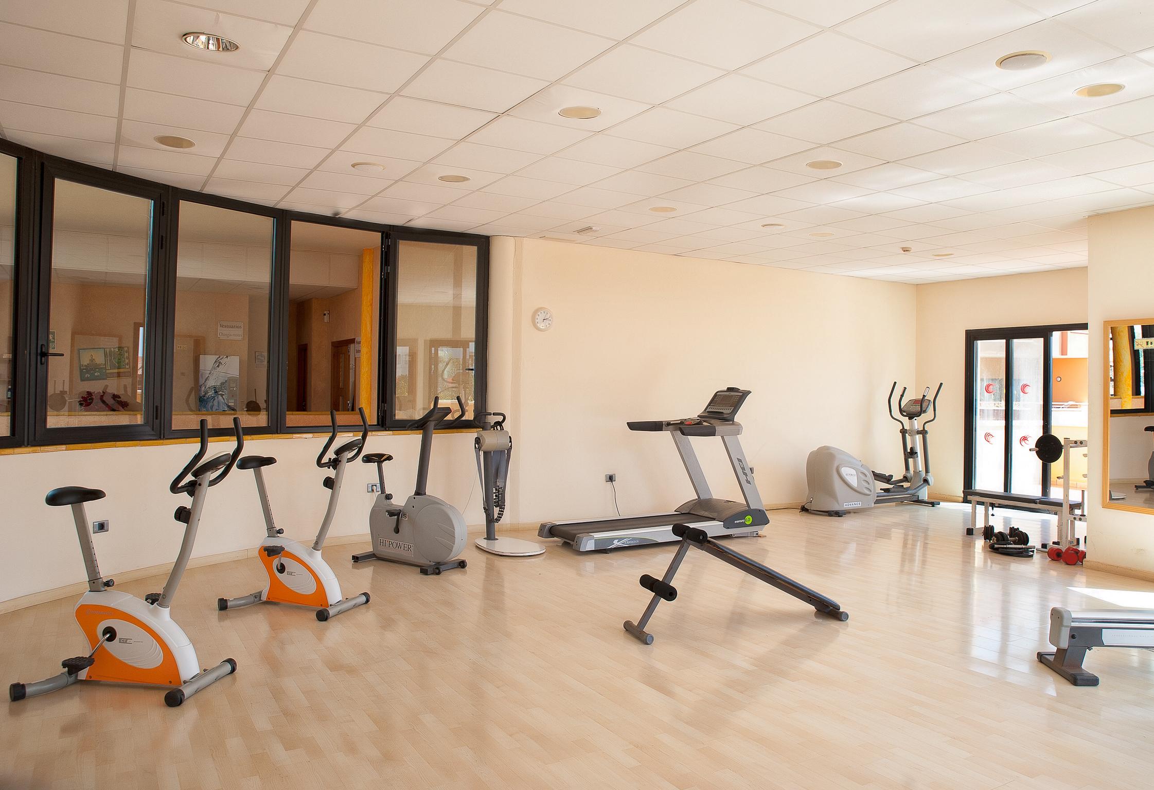Grand Muthu Golf Plaza Hotel & Spa San Miguel de Abona Buitenkant foto A gym