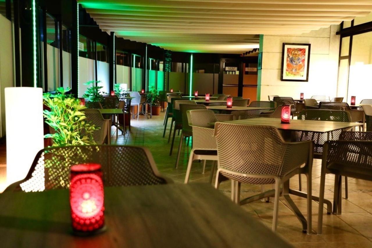 Grand Muthu Golf Plaza Hotel & Spa San Miguel de Abona Buitenkant foto The restaurant at the top of the hotel