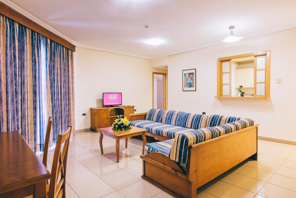 Grand Muthu Golf Plaza Hotel & Spa San Miguel de Abona Buitenkant foto Living room