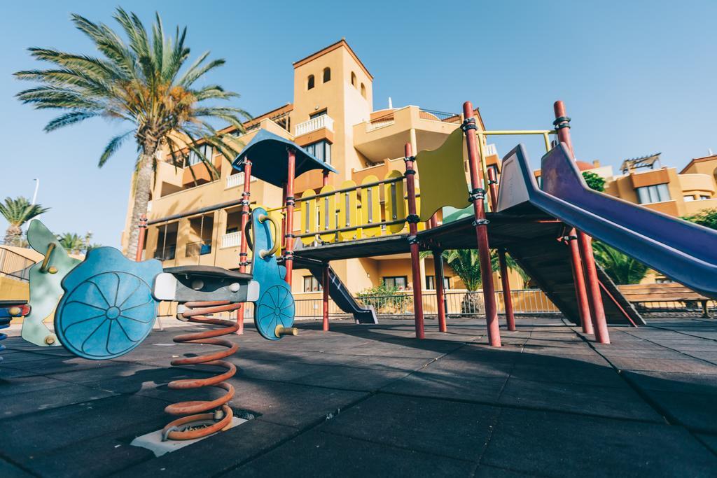 Grand Muthu Golf Plaza Hotel & Spa San Miguel de Abona Buitenkant foto Playground in the village of El Toro